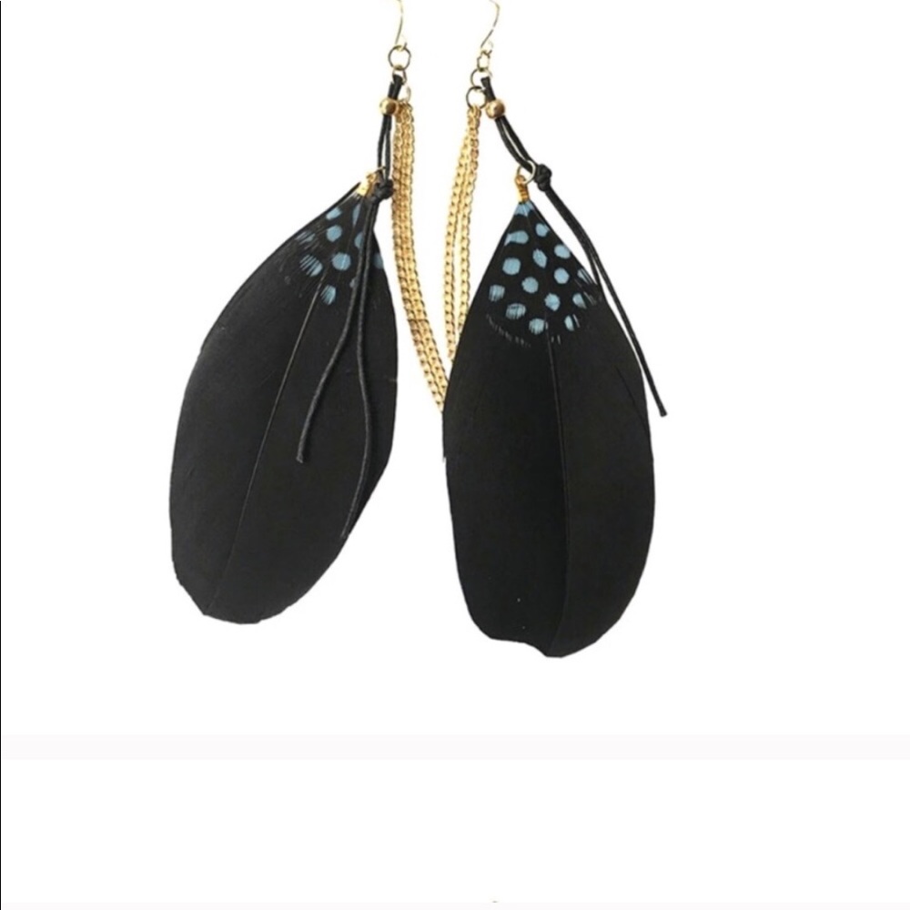 DANGLING FEATHER EARRINGS